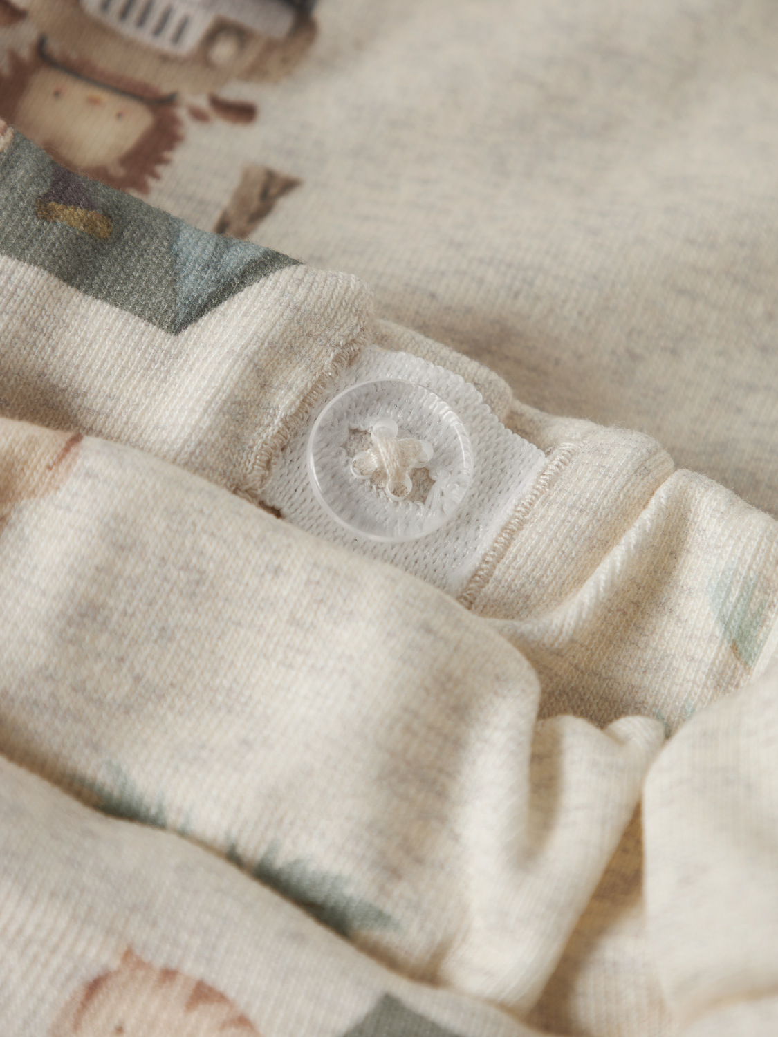 model_shot-front_full